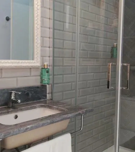 ゲストハウス グレート ステイ ファンケイロス 1 リスボン