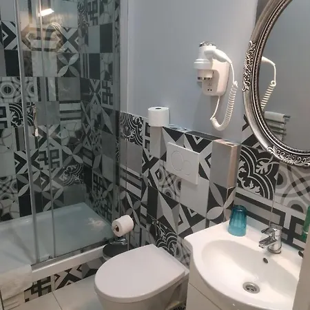 게스트하우스 그레이트 판퀘이로스 1 4*